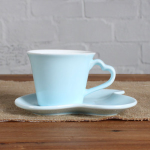 L'amour doux ciel 7OZ tasse et soucoupe