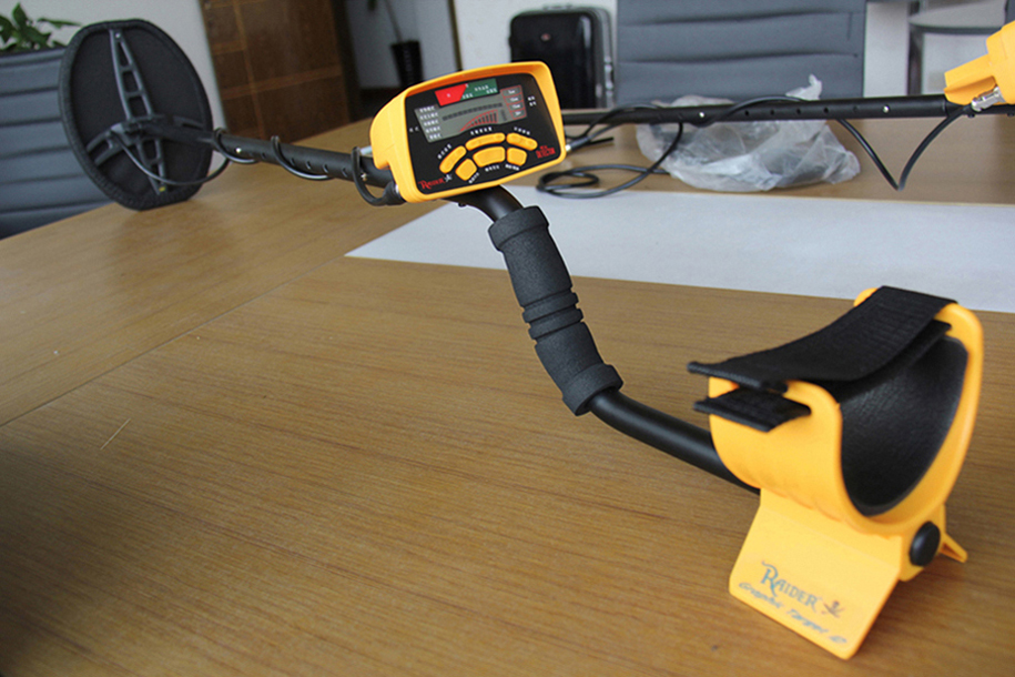 gold hunter metal detector