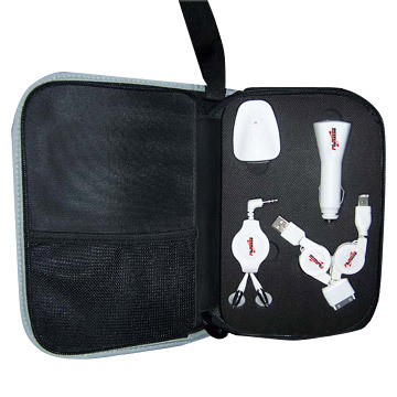 iPod Compatible Retractable Travel Kit