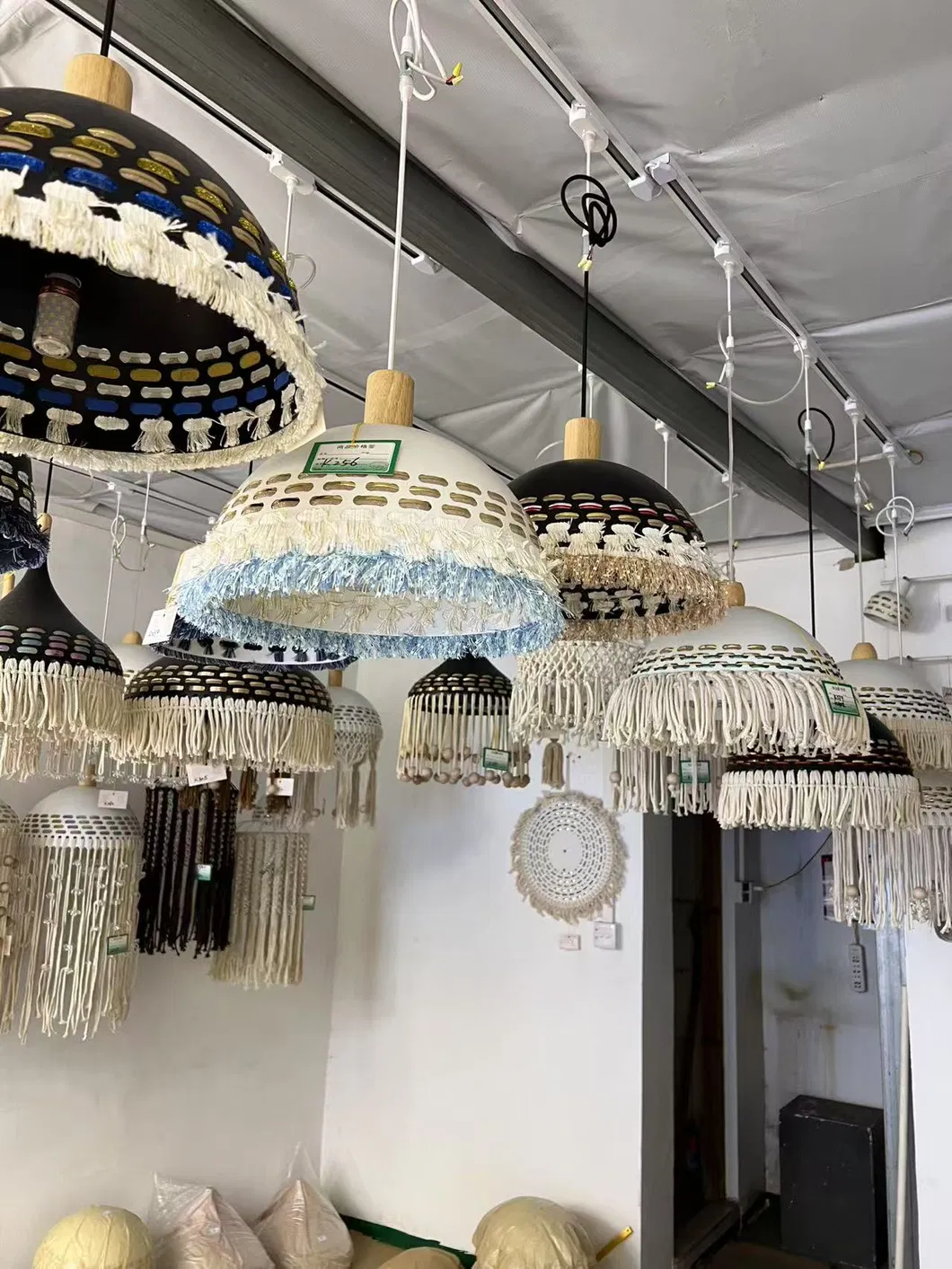 Eco-Friendly Woven Jute Pendant Light for Stylish Hallway Decorations