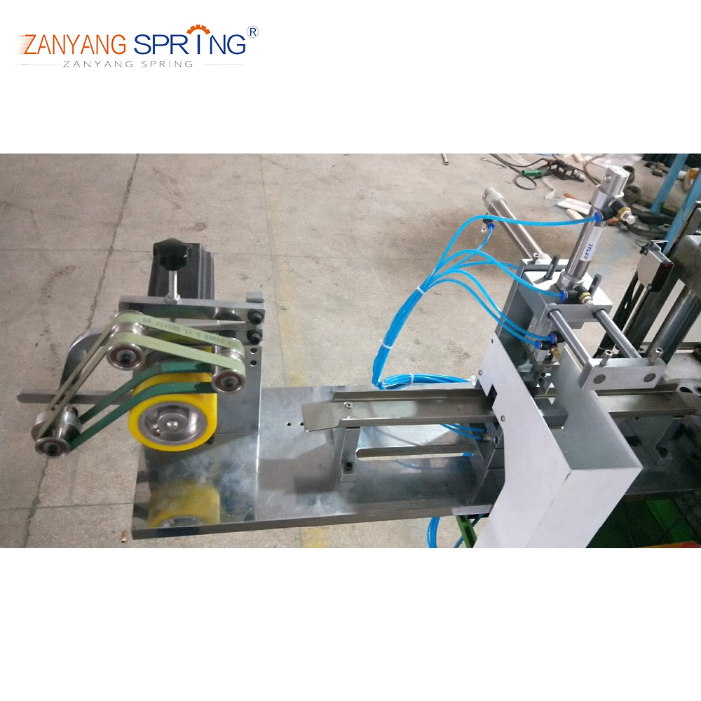 Travel bag plastic zipper making machine