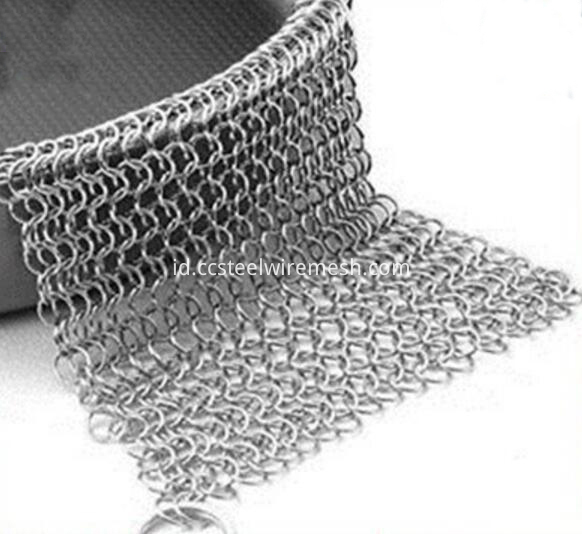 Stainless steel chainmail scrubber
