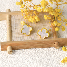 fashion four-leaf clover earrings White shell drop