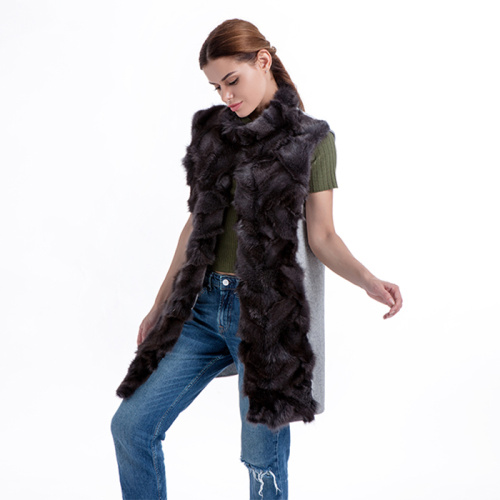 Gilet di pelliccia e cashmere alla moda