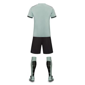 Camiseta de fútbol color verde menta con botton