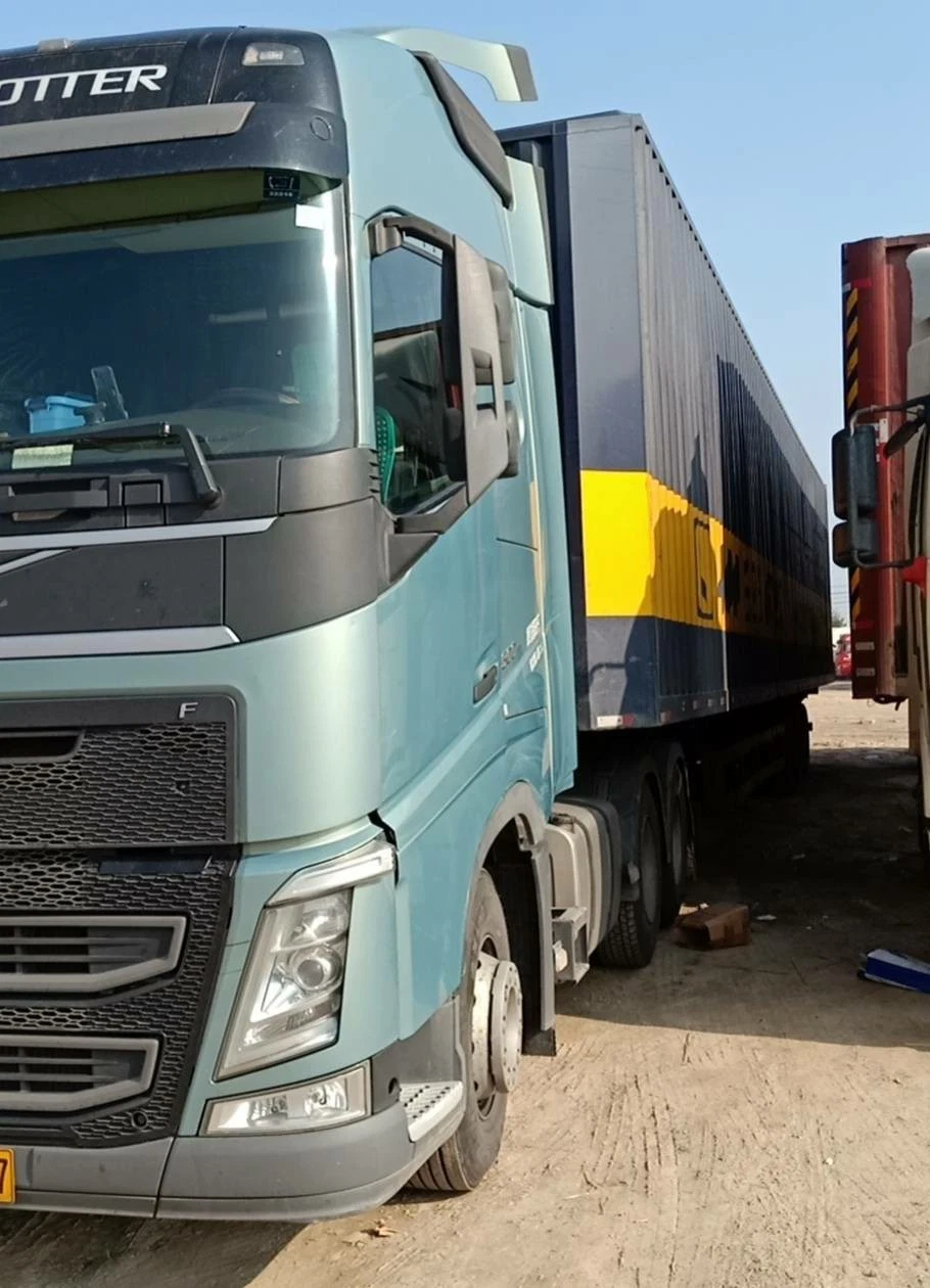 Used Volvo FM 500 Van Tow Trucks 6X2r 10 Wheels Tractor Trailer Head Truck for Sale
