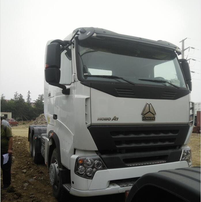 57 ton heady duty HOWO A7 6x4 420 hp trailer truck head