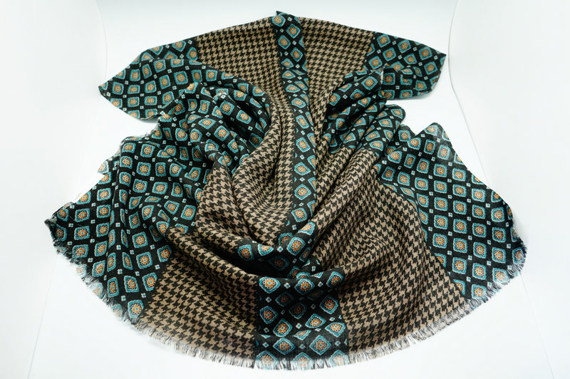 Printed Wool Scarf Yf 2013 766 7002