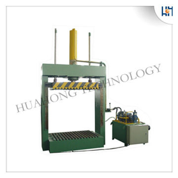 Cloth/Sacks Vertical Baler