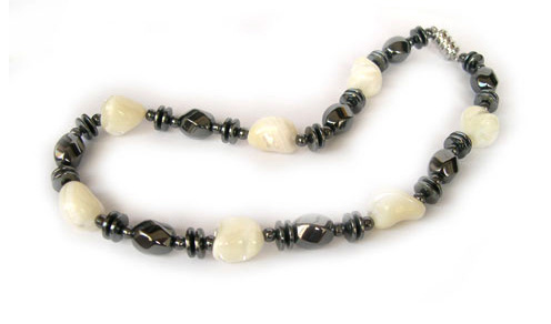 Hematite nuggust pearl shell necklace