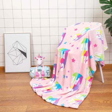 Diseño suave cálido y acogedor para manta infantil.