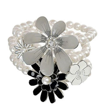 Luxury Multilayer Flower Shaped Bracelet, Made of Alloy and Pearl, Customized Designs are Accepted