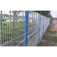 Mental wire mesh fence