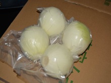 Nitrogen - filled peeling onion