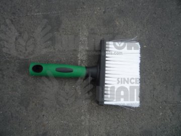 Plastic handle wall brush