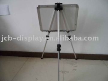 retractable feet triangle shelf