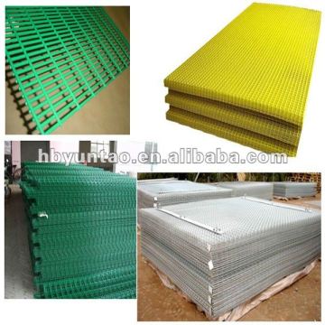 White, yellow,blue PVC coated welded wire mesh