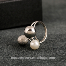 TR6930-48 Party Woman Rings Minimalist Style Silver Plated Imitation Pearl Rings for Women Made of Alloy