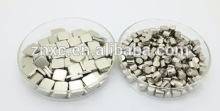 Vacuum smelting Vanadium metal particles