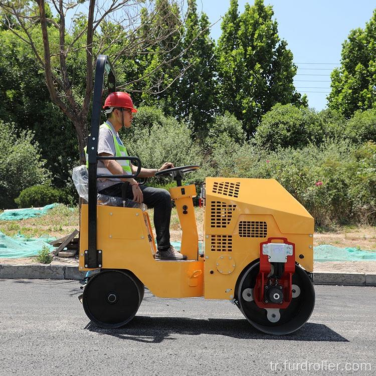 Titreşimli tandem silindir silindiri satılık titreşimli kompaktör silindir kompaktör FYL-860