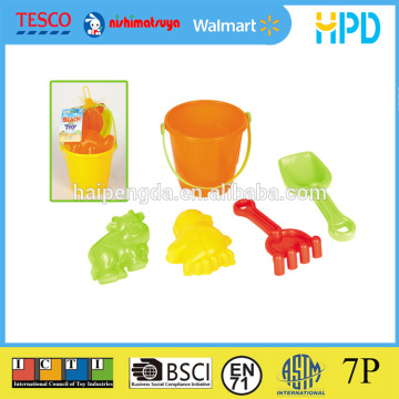PLASTIC CASTLE BEACH BUCKET SET