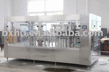 Carbonated beverage machine
