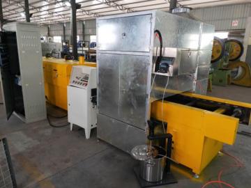 Glue spraying line for disk