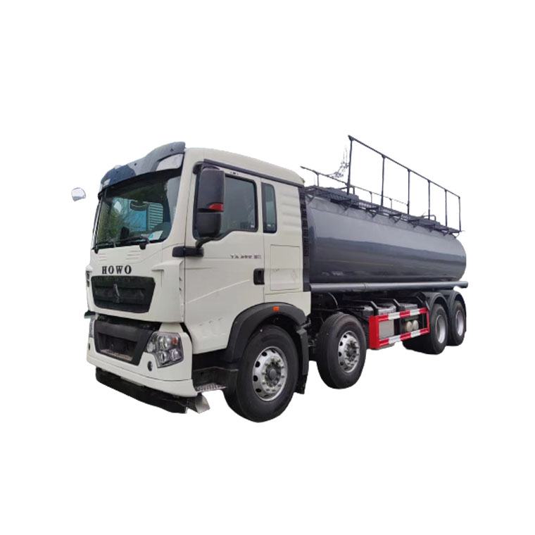 Sinotruk 25000Liters شاحنة ناقلة زيت الوقود