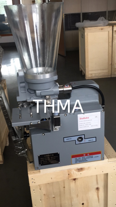 Semi Automatic Japanese Style Dumpling Making Machine Gyoza Machine