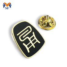 Emblema de botão de pin anime preto à venda
