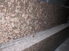 Granite Giallo Fiorito Random Slabs