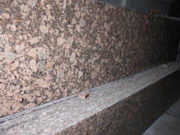 Granite Giallo Fiorito Random Slabs