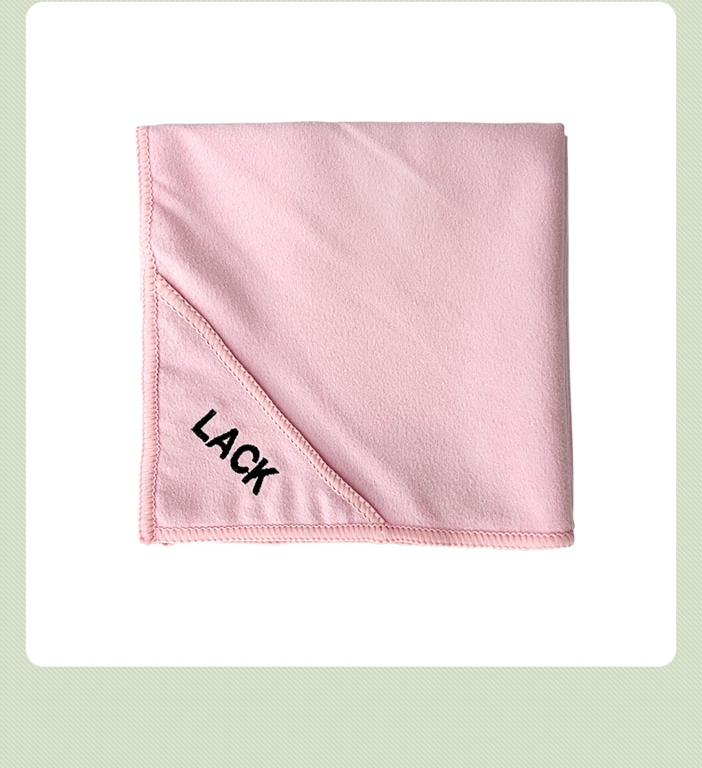 Kitchen cleaning towel with pocket