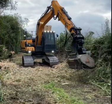 Hydraulic Excavator Forestry Mulcher High Efficiency Wood Chipper Shredder Mulcher Crusher