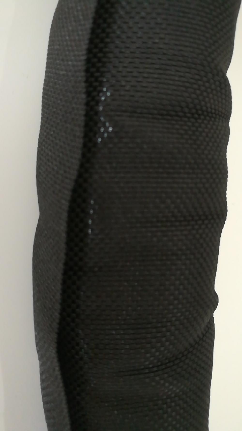 Черная самоупаковывающаяся сплит-закрывающаяся плетеная оплетка