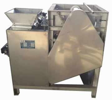 High efficient wet peanut peeling machine