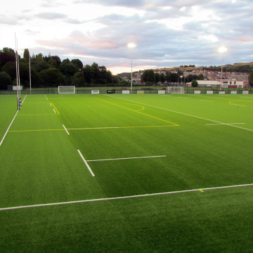 Expérience de rugby avec l&#39;herbe artificielle du terrain de rugby