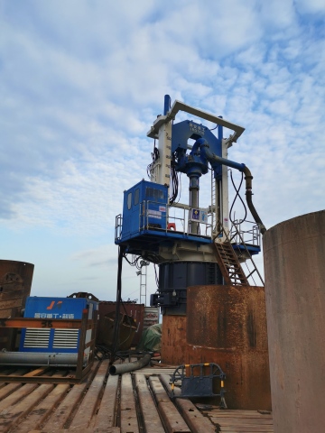 Deepwater drilling reverse circulation drilling