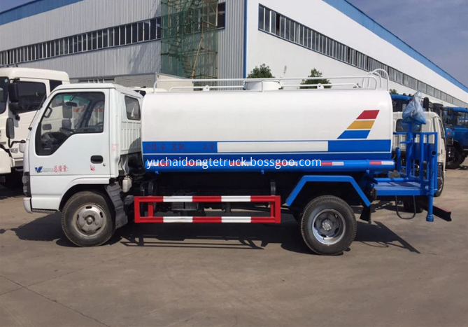 ISUZU 5m3 water truck