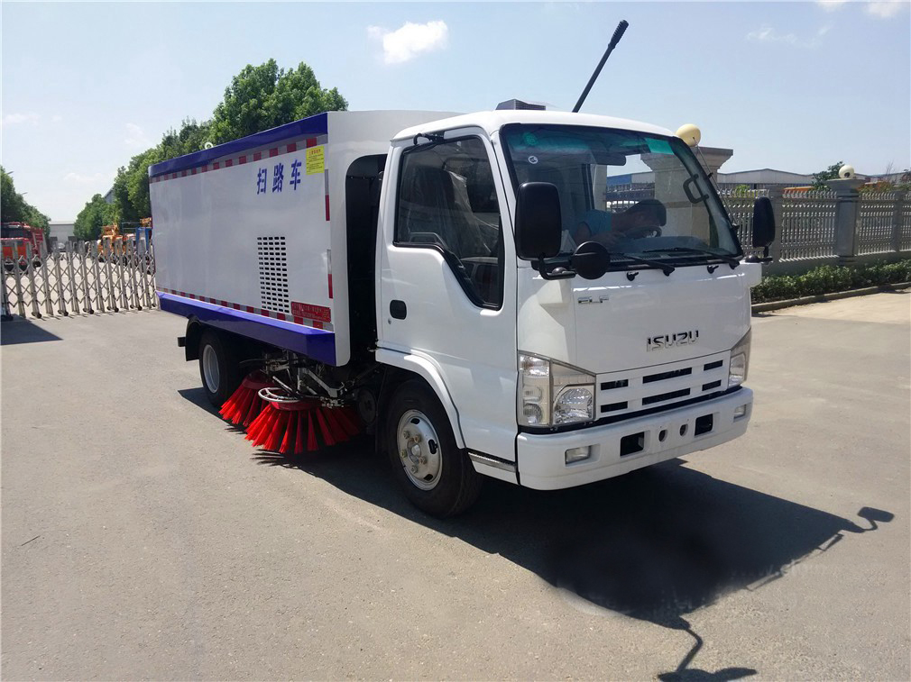 isuzu road sweeper truck 5