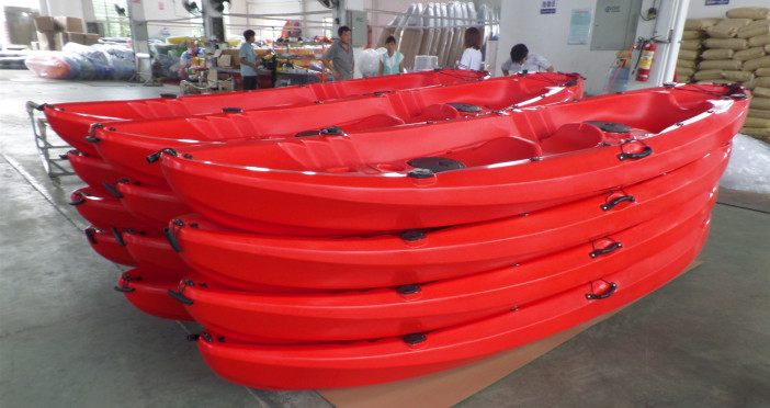 2019 China OEM wholesale no inflatable fishing family sea kayak with kayak accessories and 3 seats
