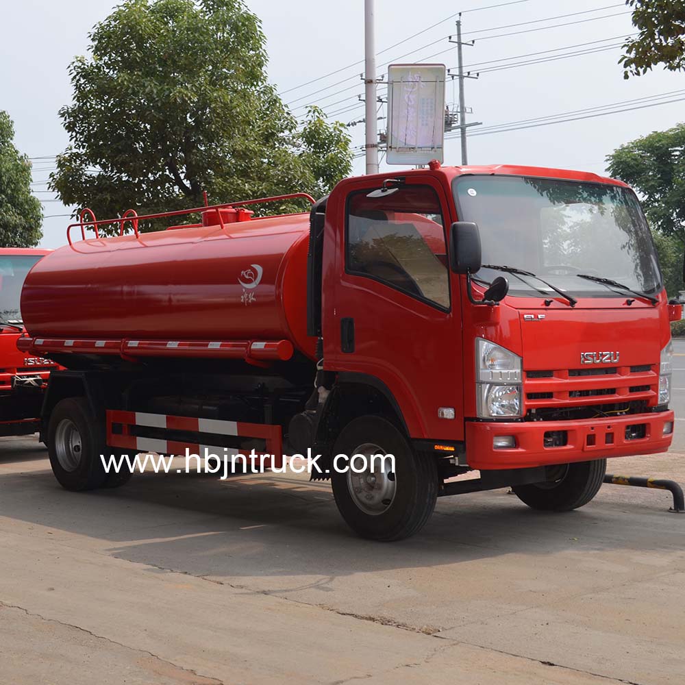 Isuzu oil transport truck