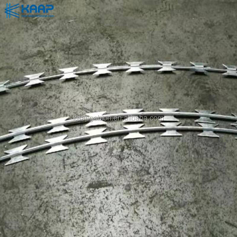 Powder coated green color Anti rust Razor Blade Barbed Wire