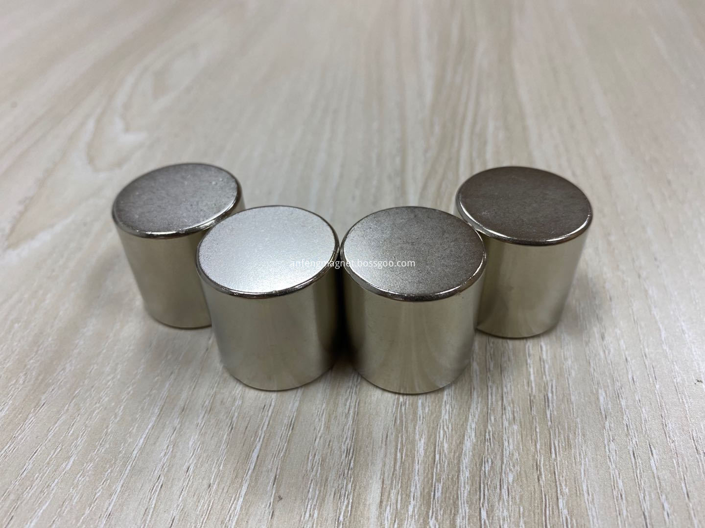 1x1 inch Super Strong Neodymium Cylinder Magnets