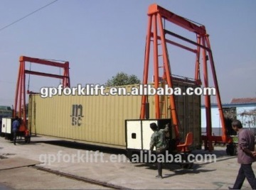 mobile container crane