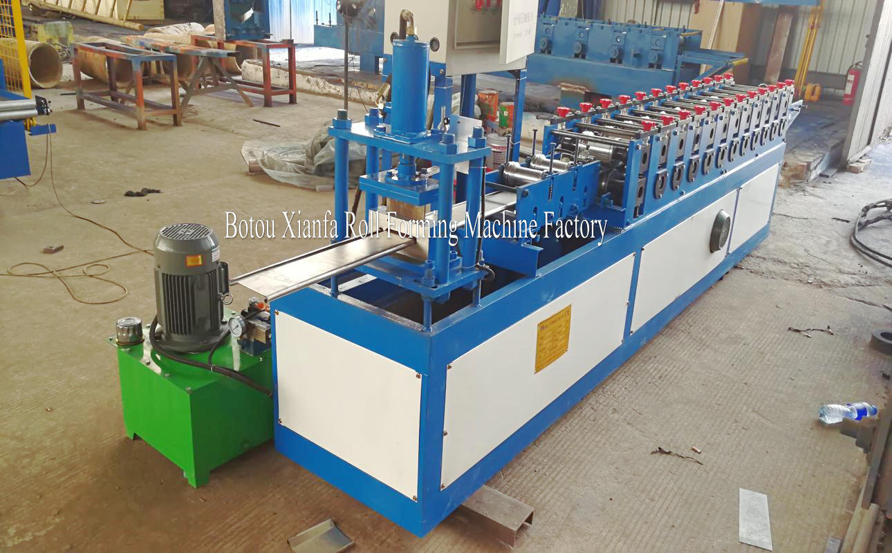 shutter door roll forming machine