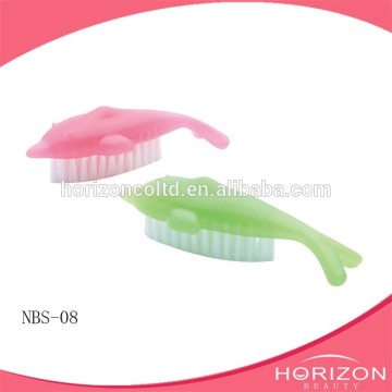 2016 wholesale plastic handle cute nail brush