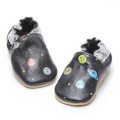 Chaussures de pantoufles en cuir bébé mignon bleu marine