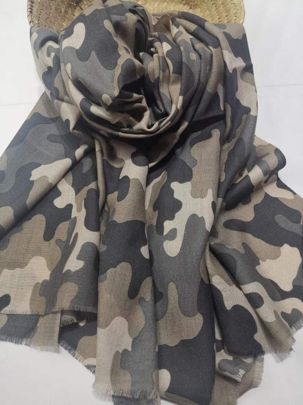 Printed Wool Scarf Zh 02