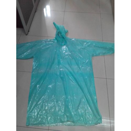 Impermeable desechable barato con manga